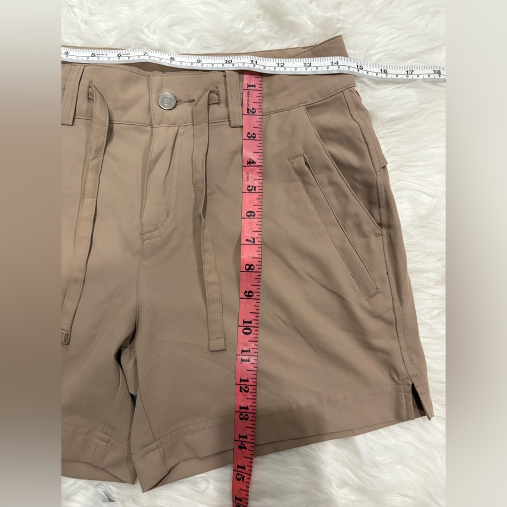 Magellan Outdoors Women's Brown Cargo Shorts Size XS - Picture 3 of 10
